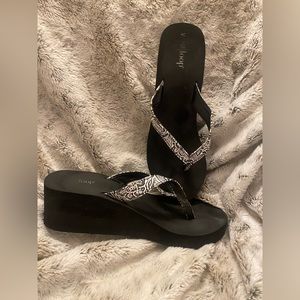 Vintage platform flipflops